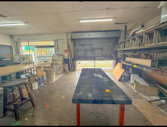 200M² FACTORY TO LET IN KULEKA